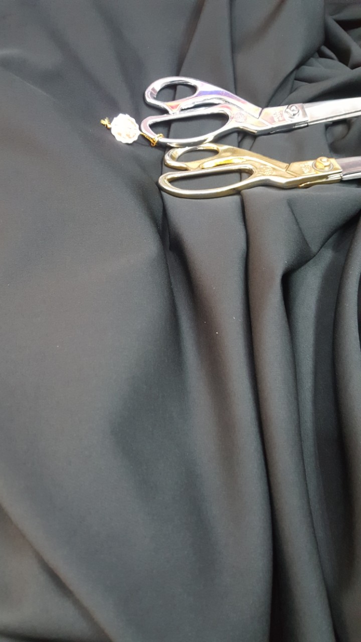  Костюмна Чорний